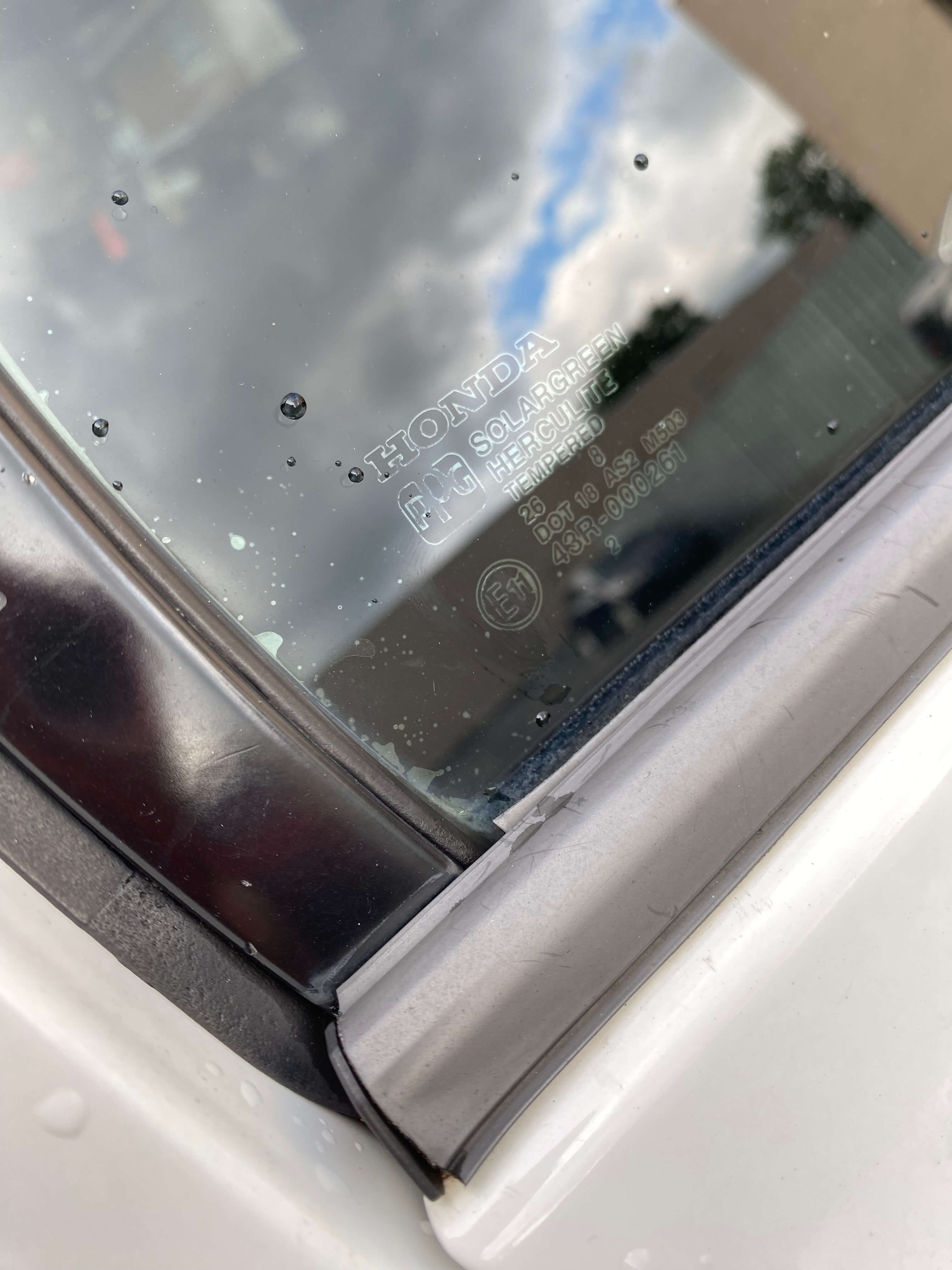 How Much Contamination Is Acceptable In Window Tint? β photo 6