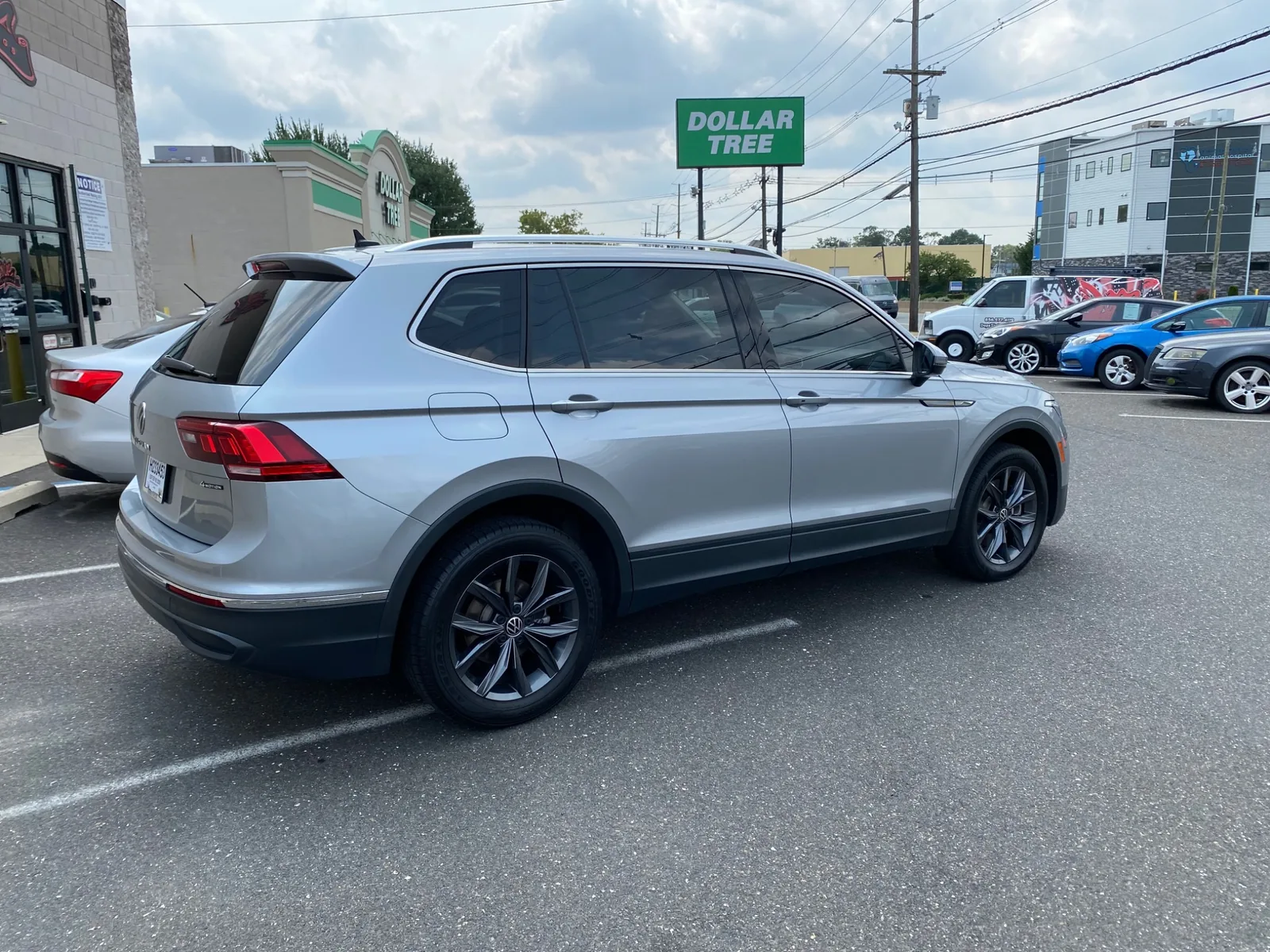 2018–2024 Volkswagen Tiguan Window Tint Guide: Prices, 20% Factory Match & Installation — photo 3