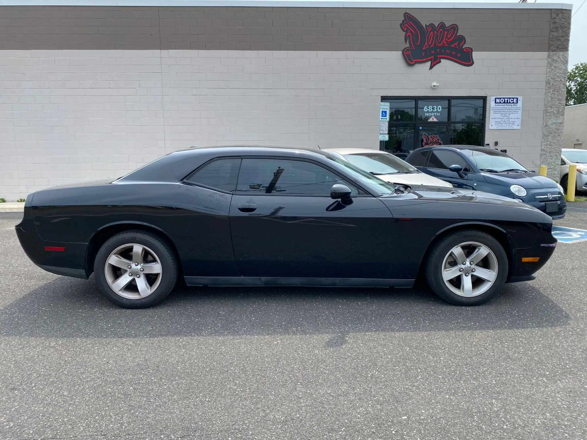 2008–2015 Dodge Challenger Window Tint Guide: Prices, Shades & Installation — photo 2