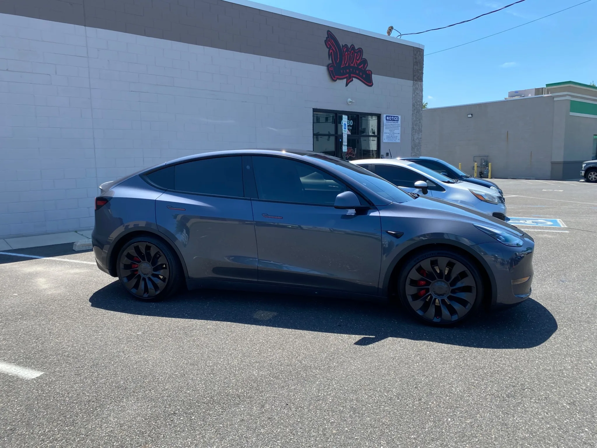2020–2025 Tesla Model Y Window Tint Guide: Prices, Shades & Installation — photo 2