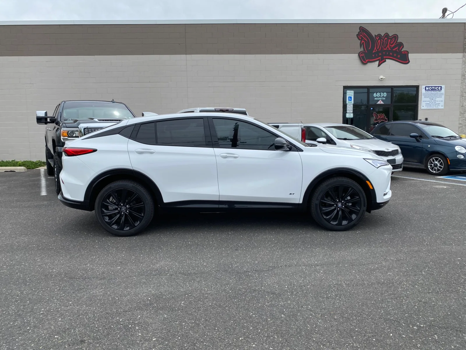 What Is the Difference Between Carbon and Ceramic Window Tint? — photo 4