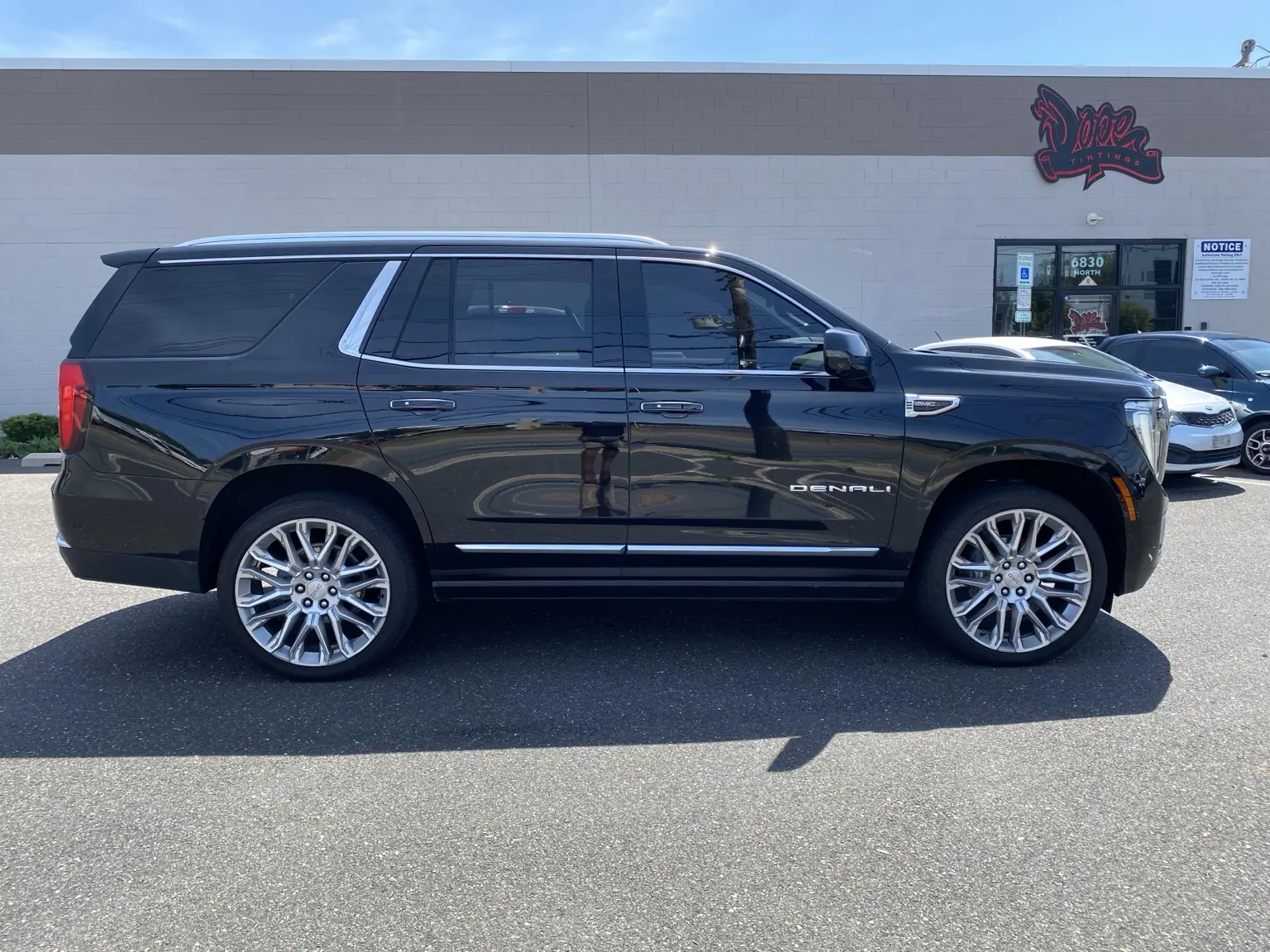 What Does 20% Front Window Tint Look Like on a 2021–2026 GMC Yukon? — photo 2