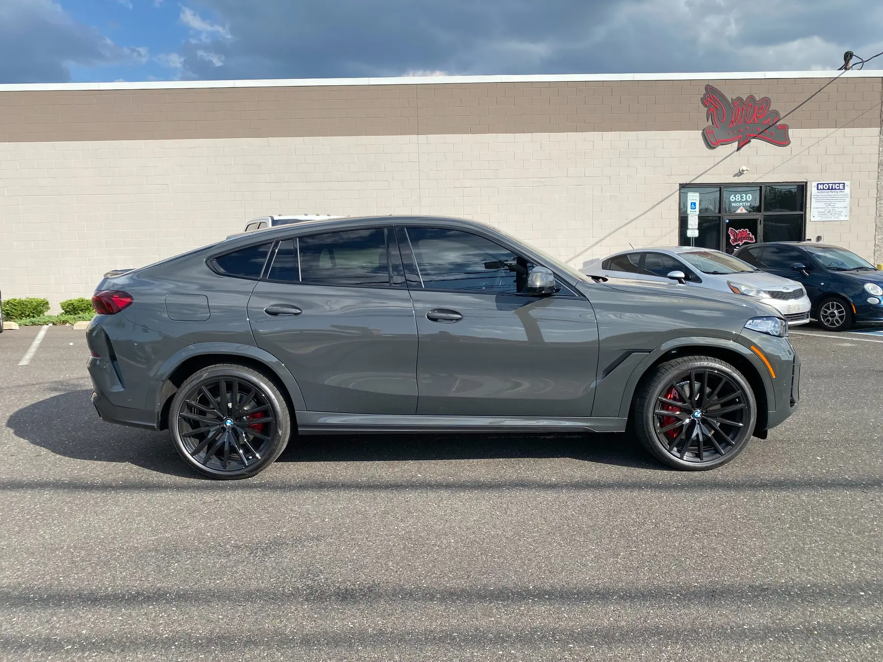 What Does 20% Front Window Tint Look Like on a 2020–2027 BMW X6? — photo 2