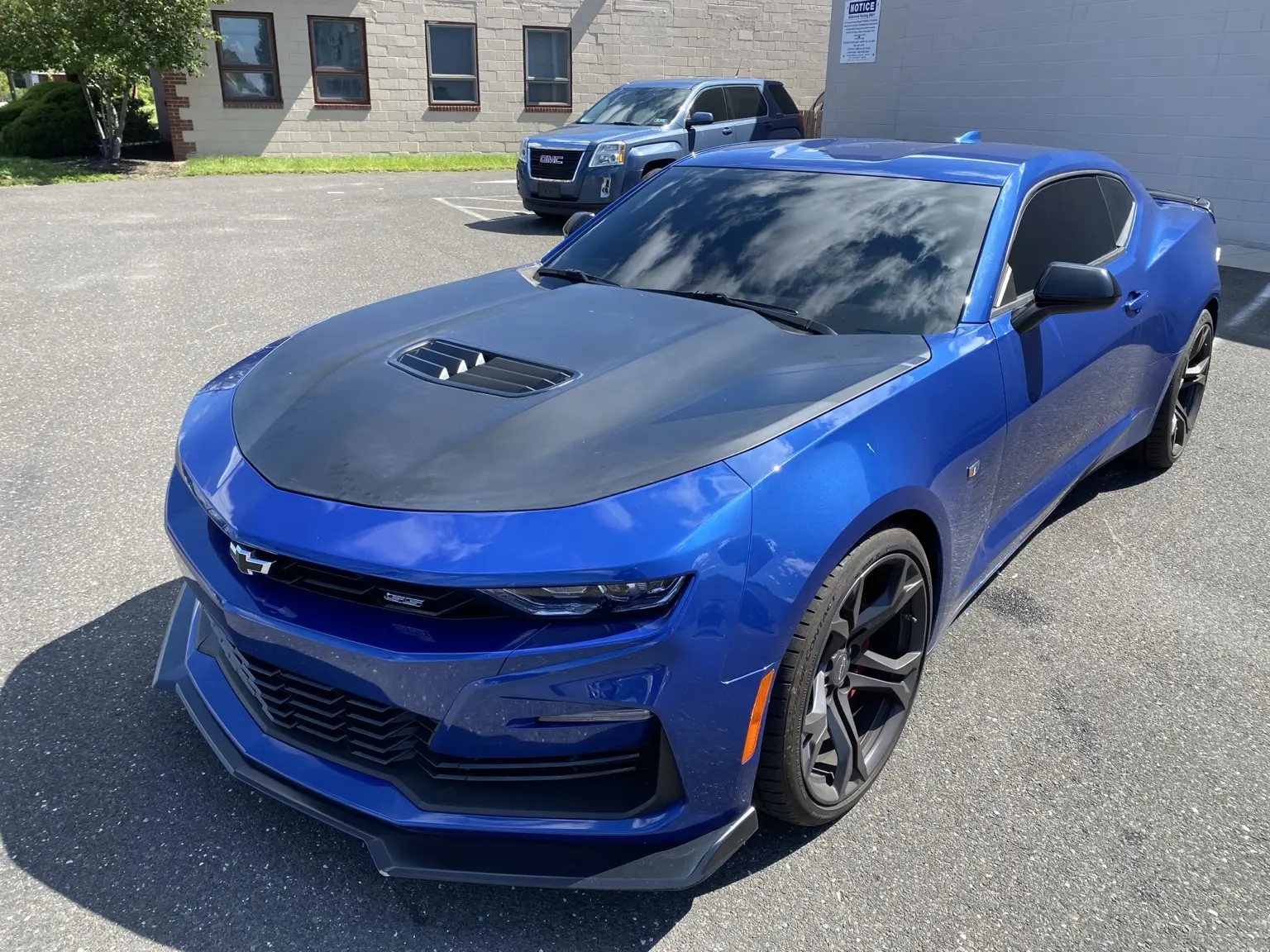 What Does 35% Windshield Tint Look Like on a 2016–2024 Chevrolet Camaro? — photo 2