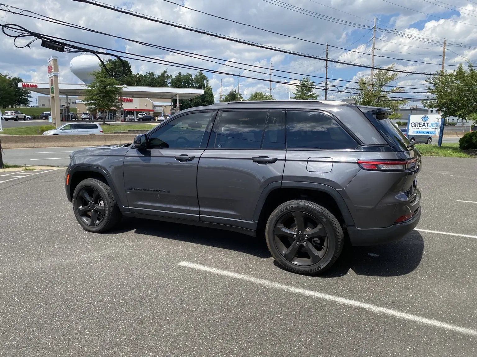 What Does 25% Front Window Tint Look Like on a 2022–2026 Jeep Grand Cherokee? — photo 6