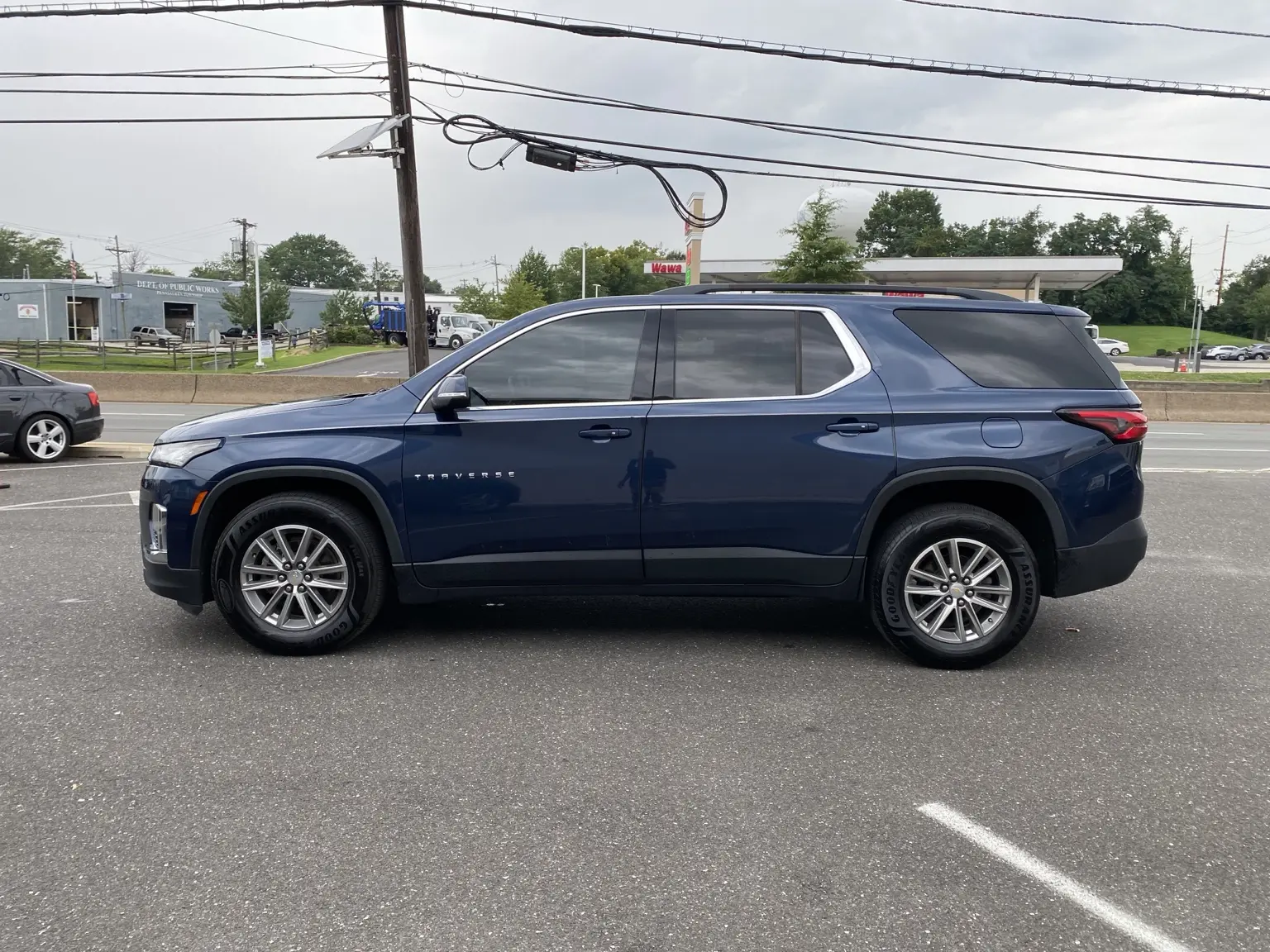 What Does 20% Front Window Tint Look Like on a 2018–2023 Chevy Traverse? — photo 3