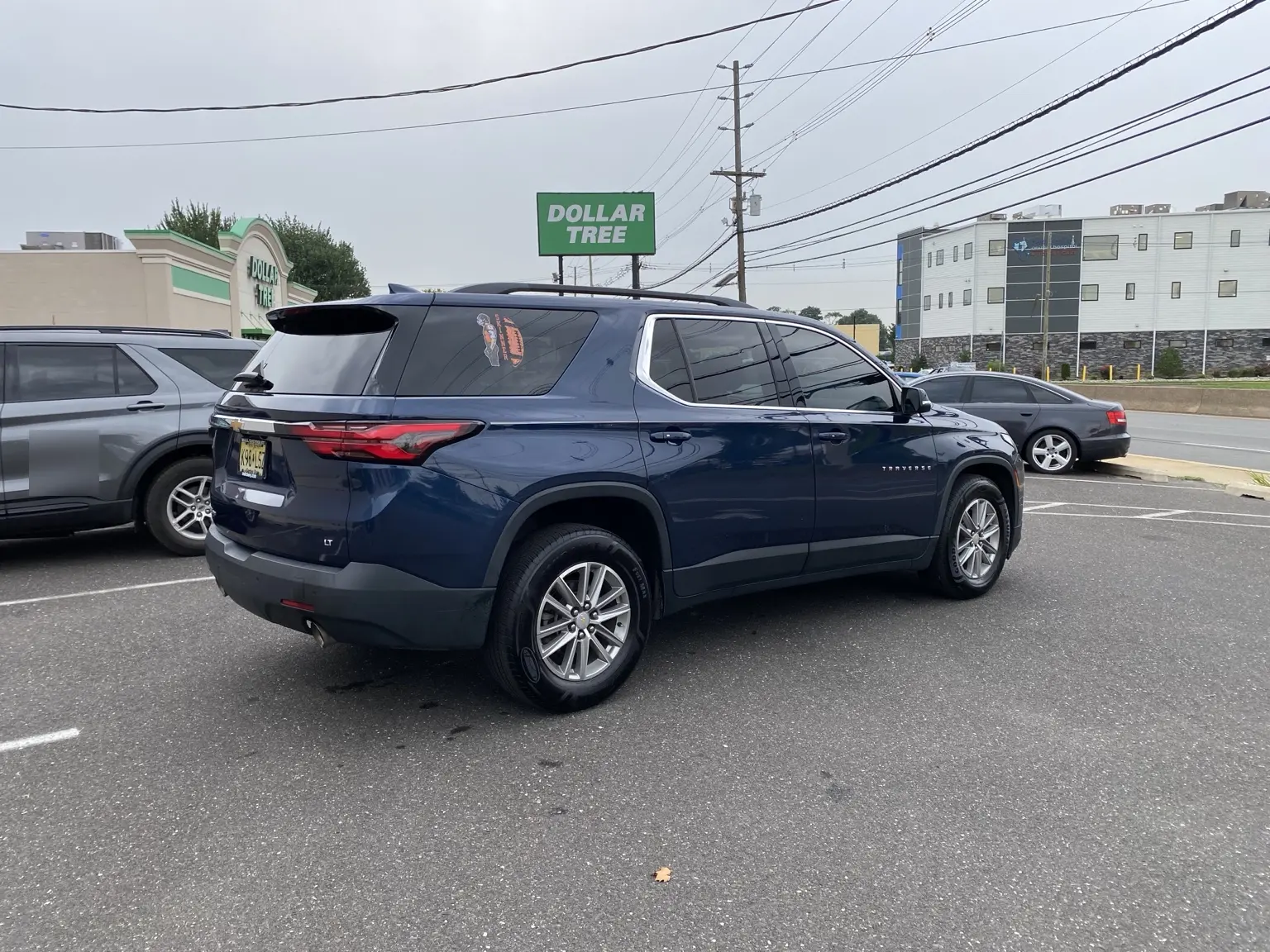 What Does 20% Front Window Tint Look Like on a 2018–2023 Chevy Traverse? — photo 4