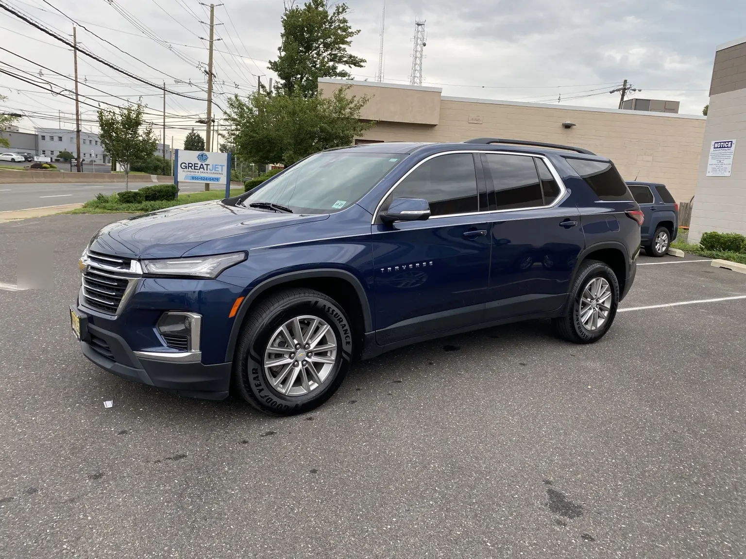 What Does 20% Front Window Tint Look Like on a 2018–2023 Chevy Traverse? — photo 6