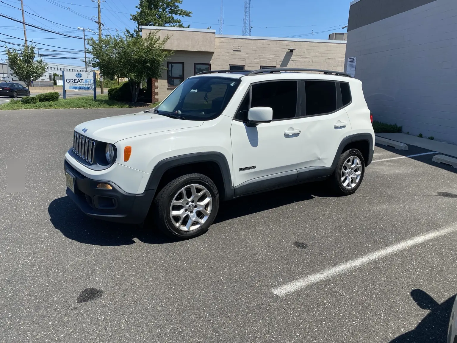 What Does 20% Front Window Tint Look Like on a 2015–2023 Jeep Renegade? — photo 5