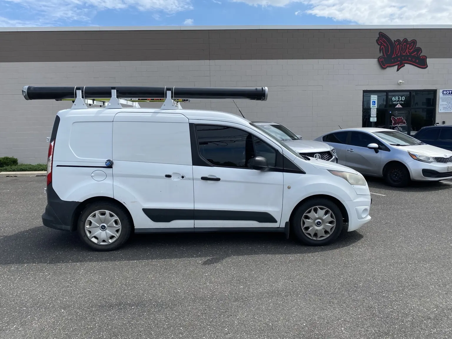What Does 15% Front Window Tint Look Like on a 2014–2023 Ford Transit Connect? — photo 2