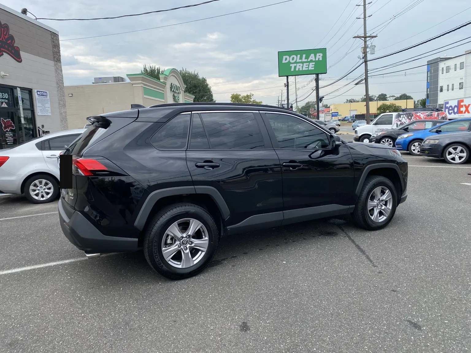What Does 25% Front Window Tint Look Like on a 2019–2025 Toyota RAV4? — photo 4